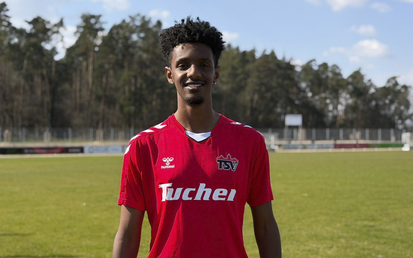 playing for TSV Roßtal during his first experience in German men’s football