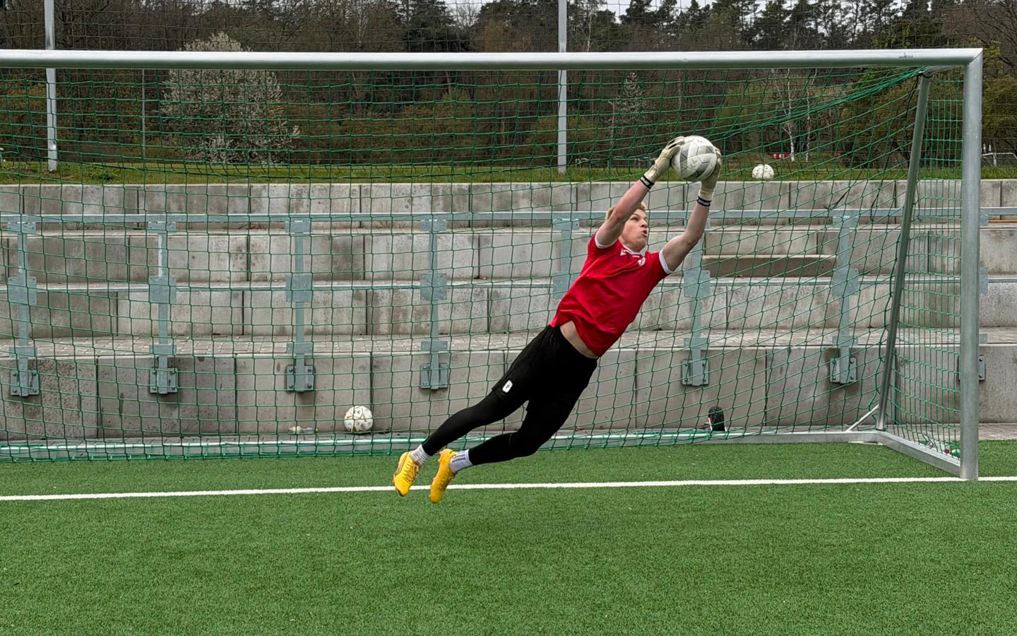 college soccer pathway Germany goalkeeper